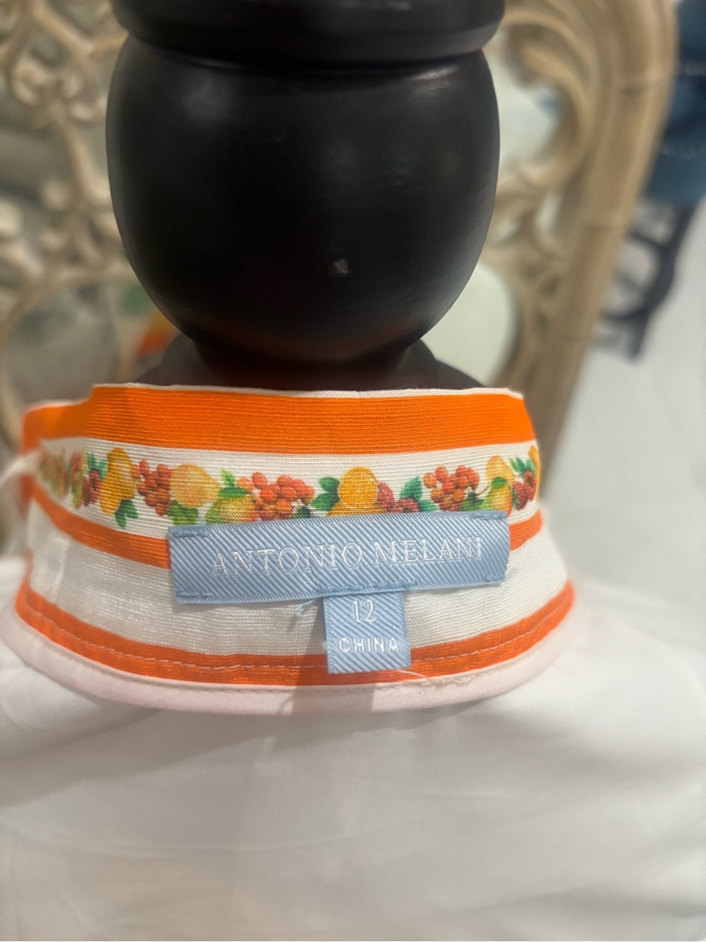 ANTONIO MELANI White Top with Orange Striped Floral-Trim Collar